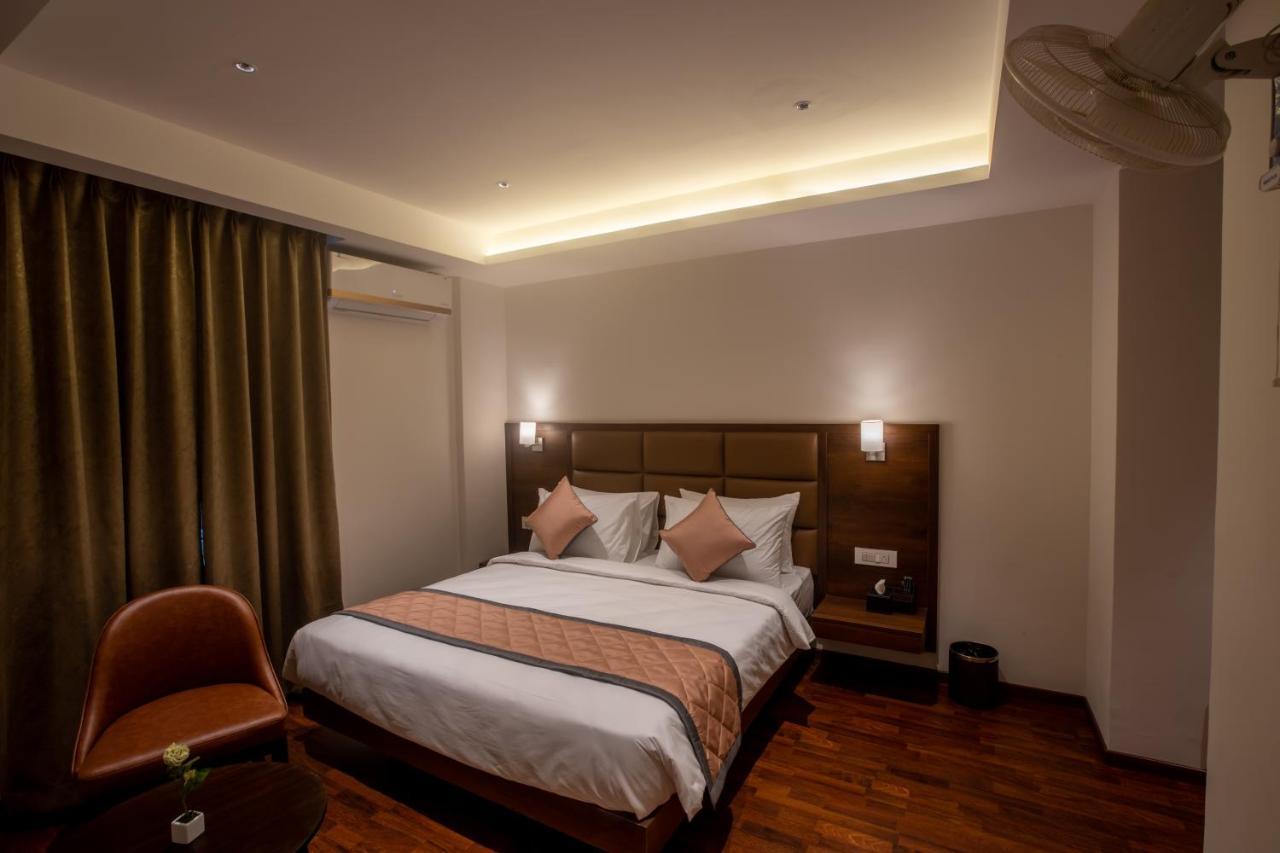 Golden Fortune Inn Hotel Бенґалуру Екстер'єр фото