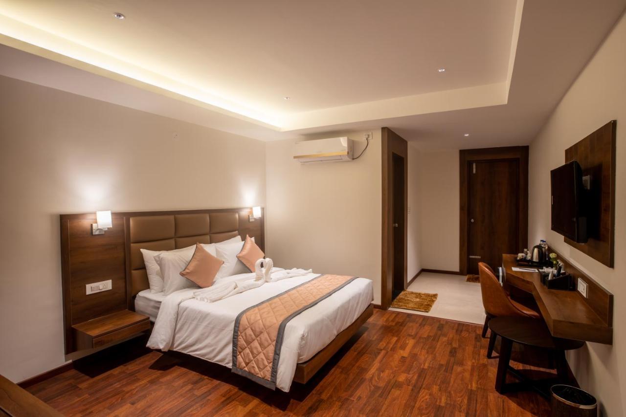 Golden Fortune Inn Hotel Бенґалуру Екстер'єр фото