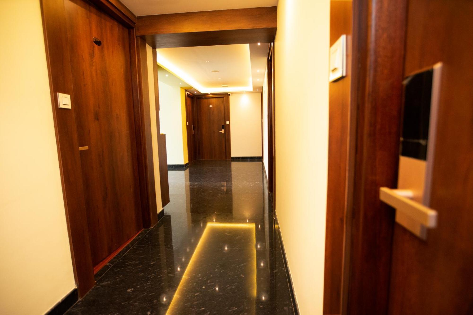 Golden Fortune Inn Hotel Бенґалуру Екстер'єр фото