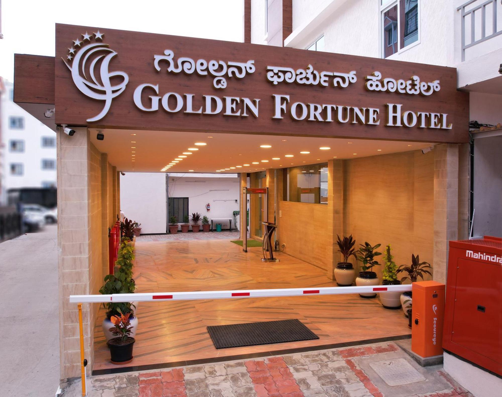 Golden Fortune Inn Hotel Бенґалуру Екстер'єр фото