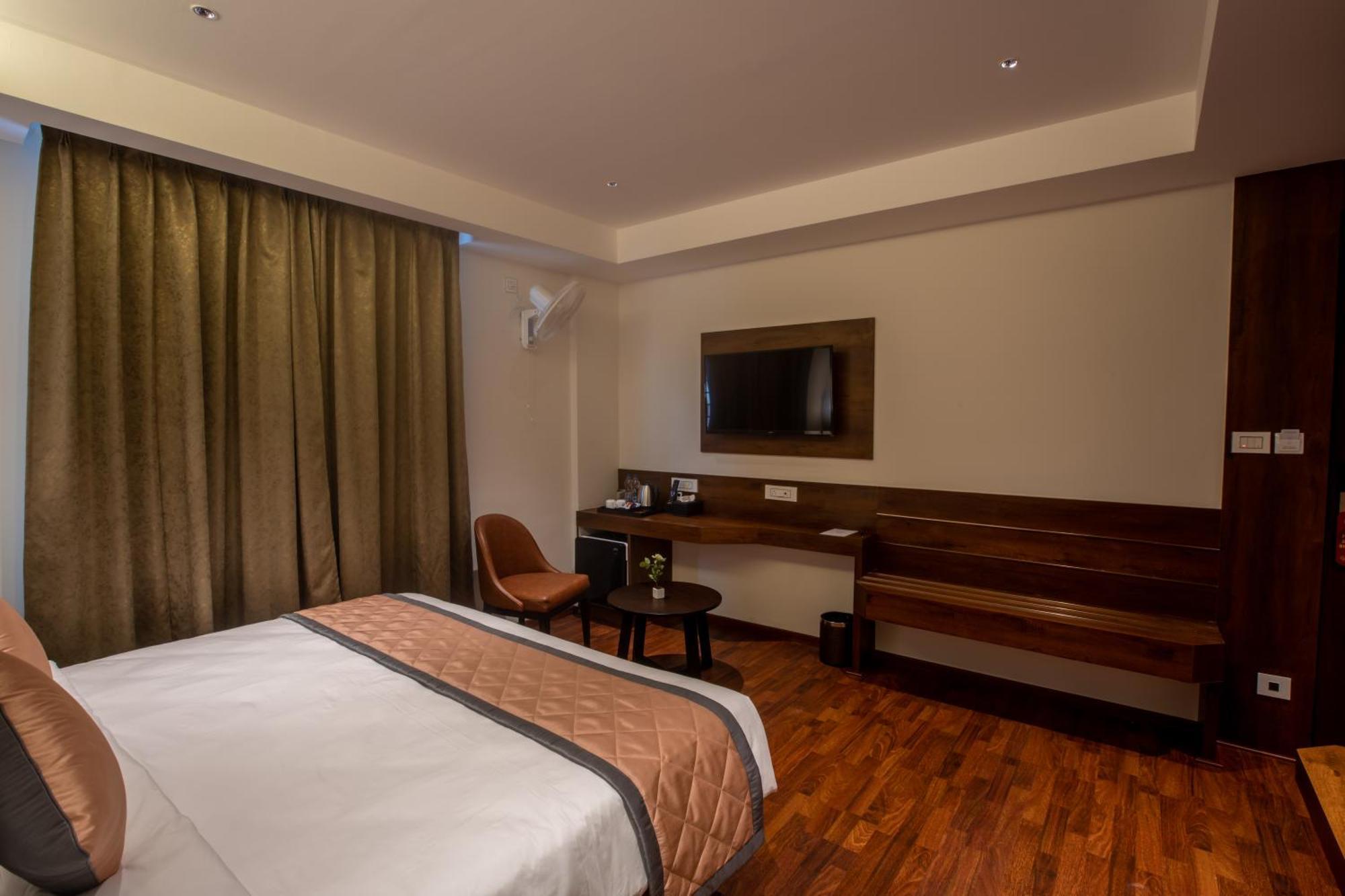 Golden Fortune Inn Hotel Бенґалуру Екстер'єр фото